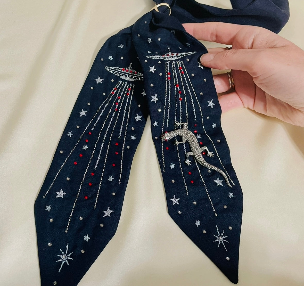 ‘Beam me up’ Scarf